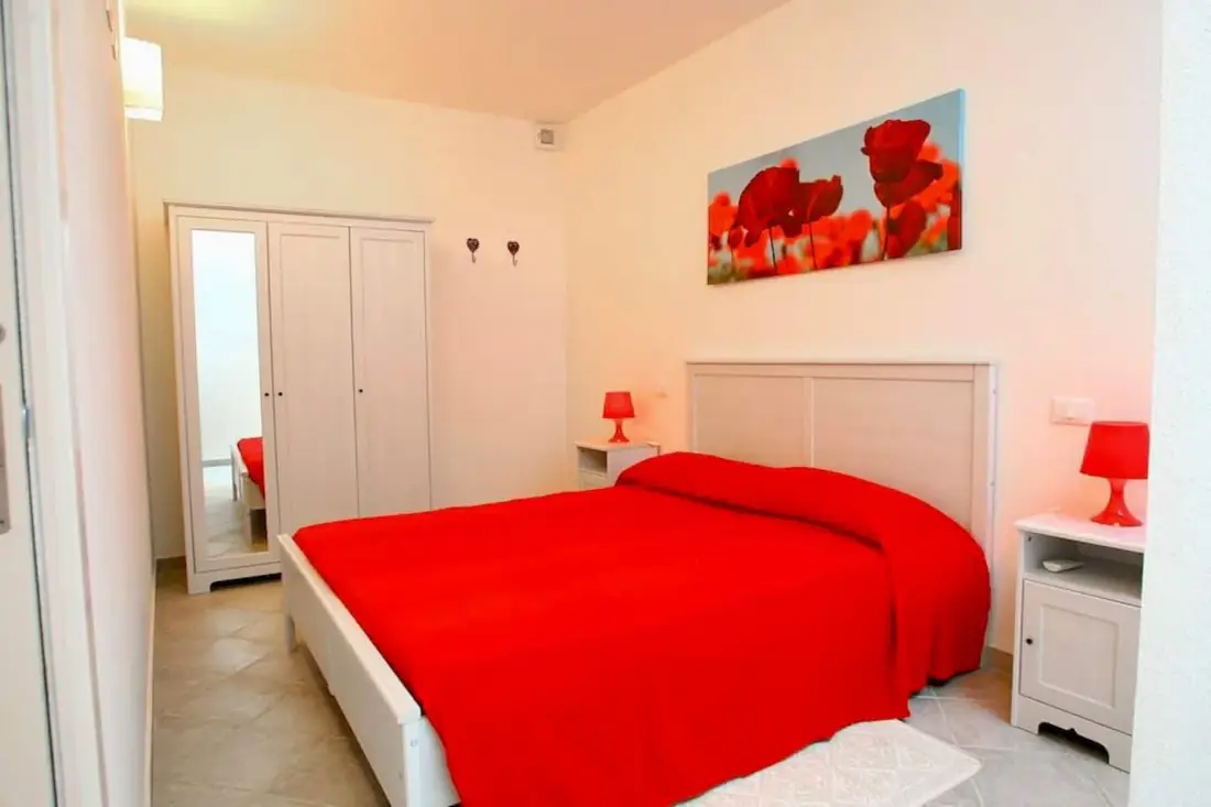 Appartamento nel centro di Chia — Camera da letto