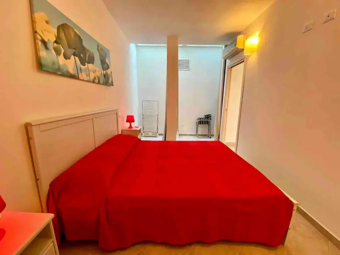 Appartamento nel centro di Chia — Camera da letto