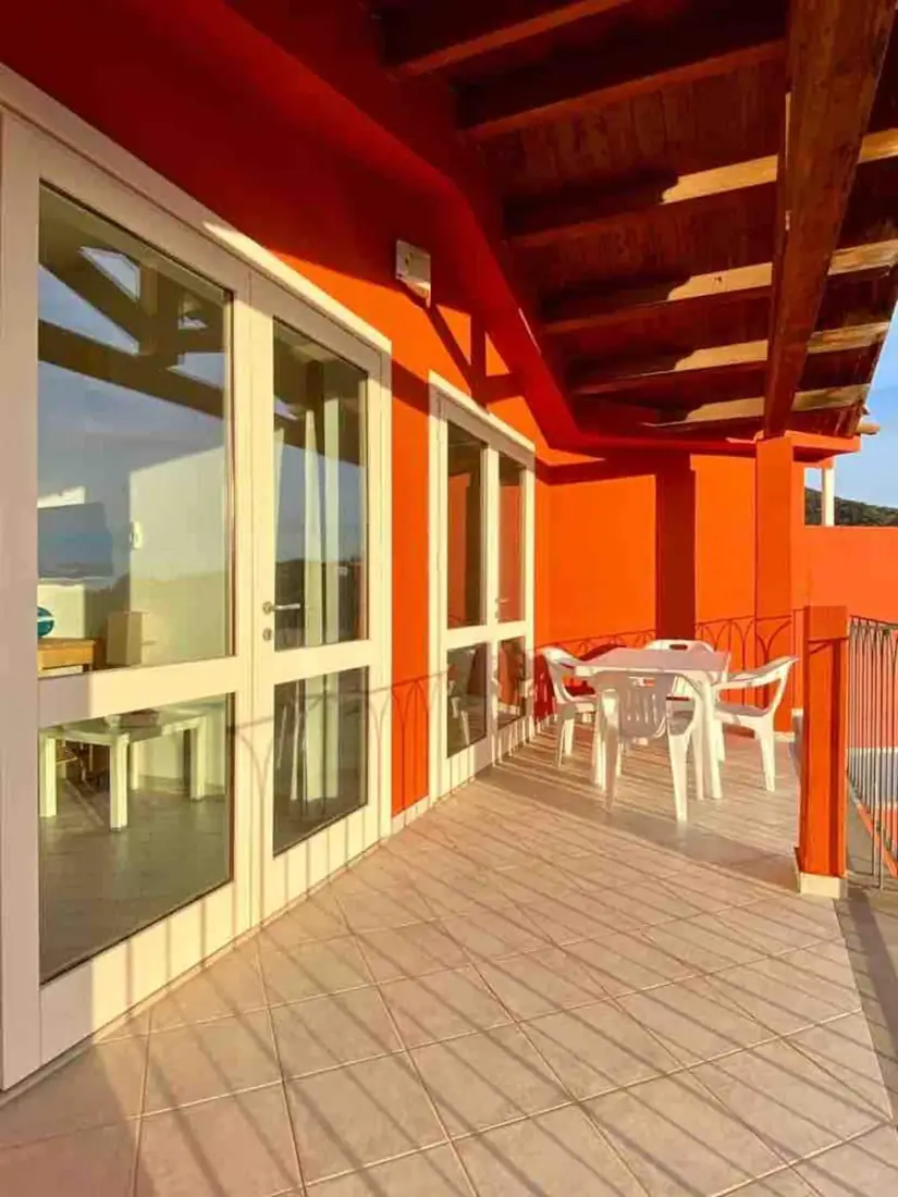 Appartamento a Chia vicino ai servizi — Patio
