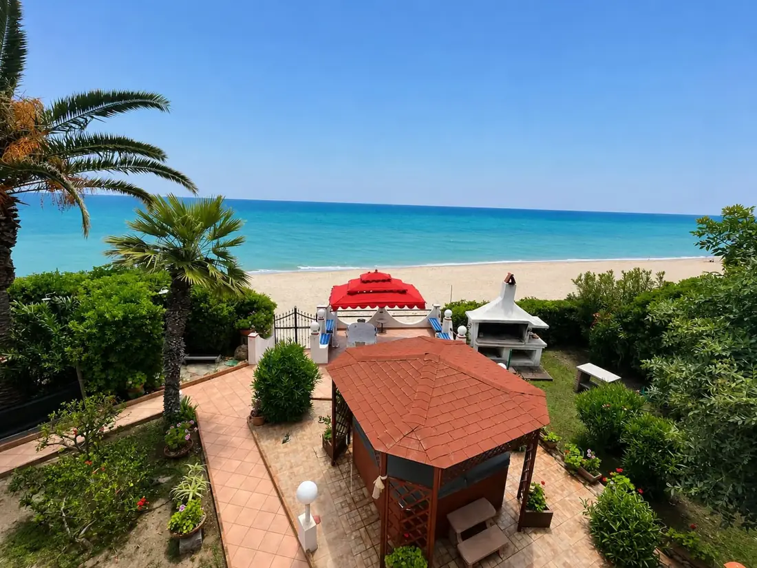 Avventura · Appartamento fronte spiaggia — Dettaglio della casa