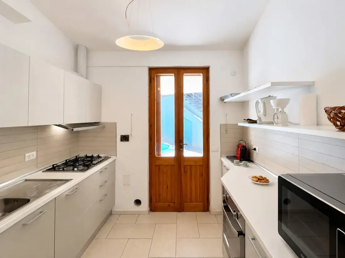 Bouganville — Cucina completa