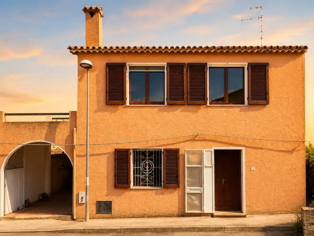 Casa con giardino nel centro di Pula — dell'annuncio