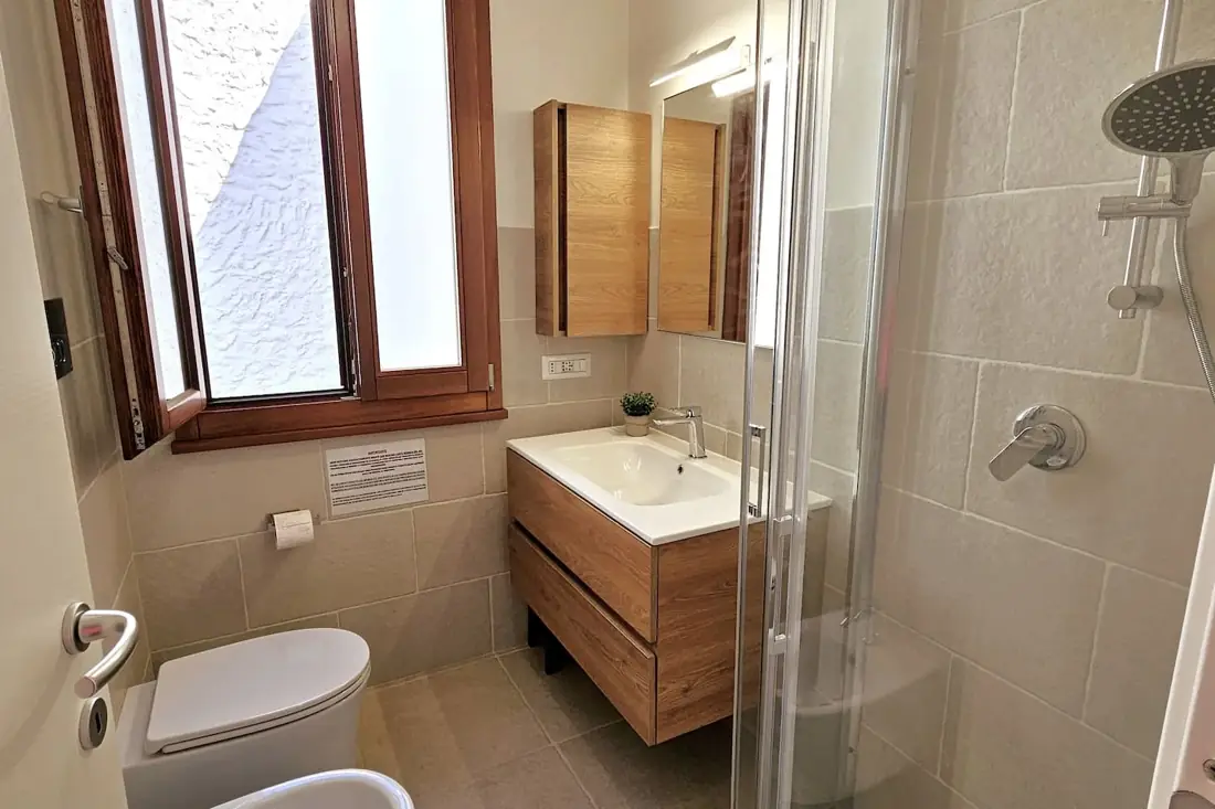 La Perla sul mare — Bagno completo