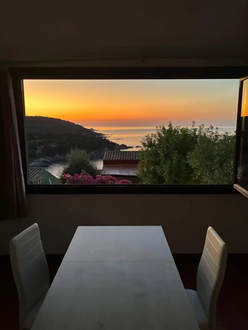 Porto Luna vista mare — Zona pranzo