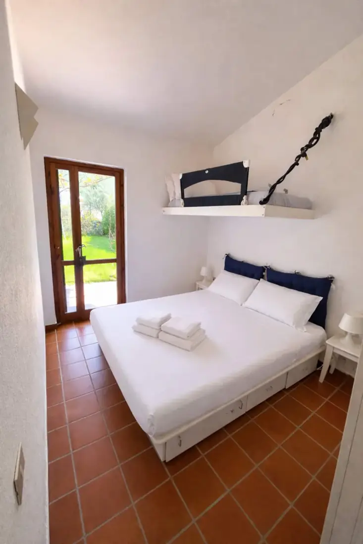 Villa con giardino a Geremeas 2